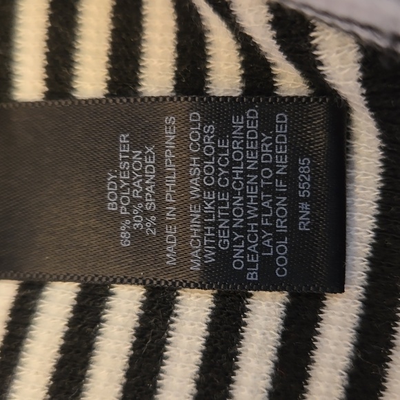 Fun express flattering striped Express skirt size 0 - Picture 5 of 6